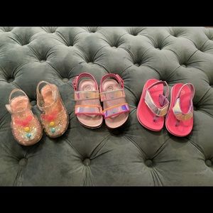 3 Pairs of Size 7 Wonder Nation sandals